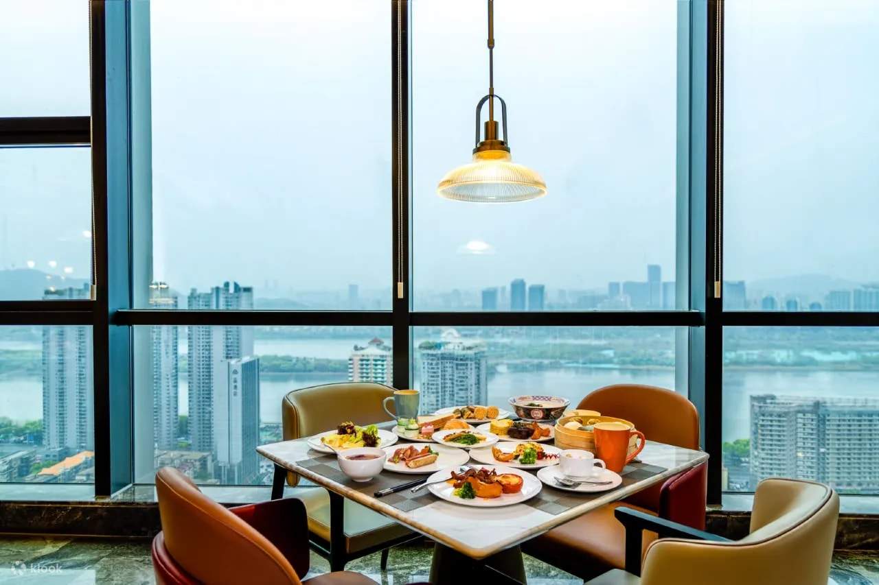 [우이광장 인근] 창사 우이광장 IFS 국제금융센터 야치 호텔(플래그십 스토어) 숙박 패키지